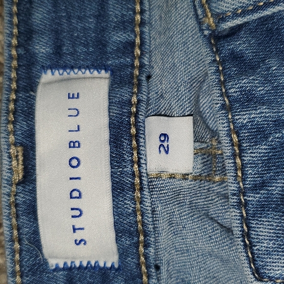 Jeans - Picture 3 of 5